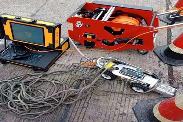 东风CCTV管道检测机器人