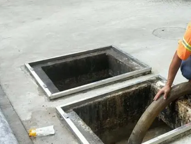 东风化粪池清理